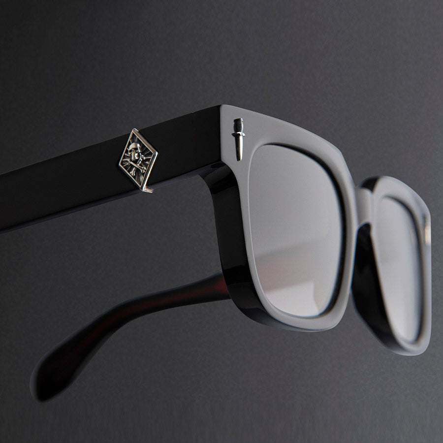 Cutler & Gross / GFSN 007